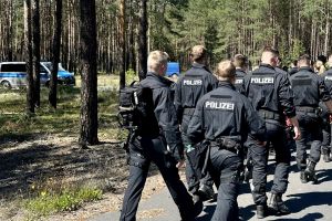13-Jähriger von Campingplatz verschwunden - Großeinsatz
