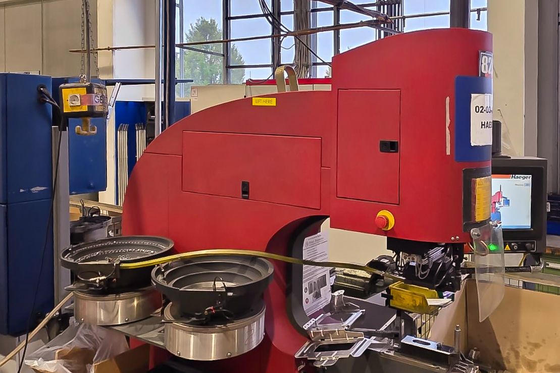 20 Jahre und kein bisschen müde: PEMSERTER® und Haeger® Einpressmaschinen