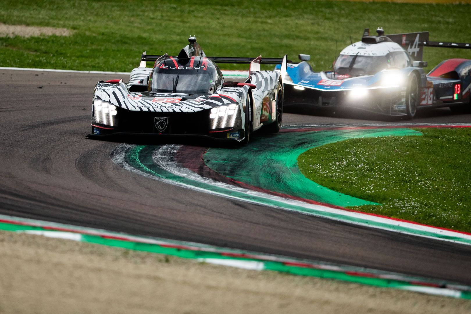 6 Stunden von Imola: Ein herausfordernder Saisonauftakt für das Team PEUGEOT TotalEnergies