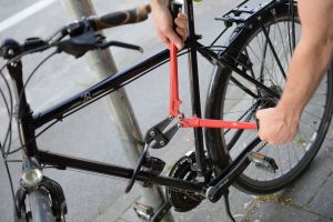 60-Jähriger stellt eigenhändig Fahrrad-Dieb