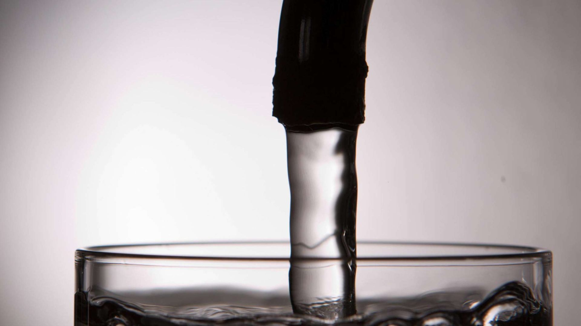 Kosten-Schock aus dem Hahn: Der bittere Trinkwasser-Beben in Deutschland