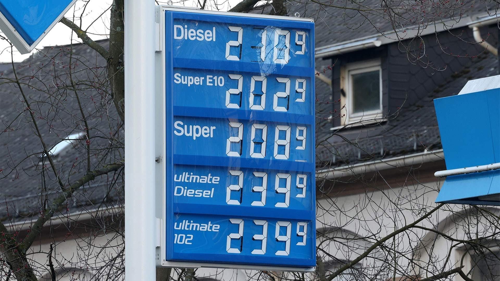 Achtung Autofahrer: Der plötzliche Spritpreis-Absturz ist eine gefährliche Täuschung