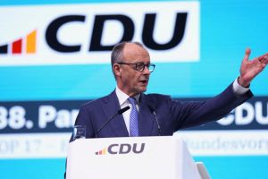 Alarmstufe Rot in München: Wirtschafts-Bosse stellen Kanzler Merz das Ultimatum