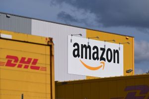 Amazon öffnet die Logistik-Festung — FedEx und UPS fallen in die Falle des Vergleichs