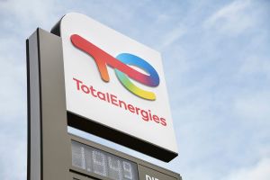 Blut-Dividende aus der Wüste: TotalEnergies profitiert vom Iran-Krieg
