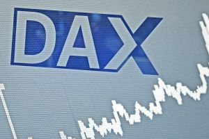DAX unter Druck: Feiertagsgewinne abgegeben – Rohölpreise im Fokus