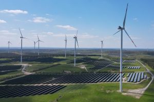 Energiewende treibt Investitionen an: Erneuerbare Energien legen deutlich zu