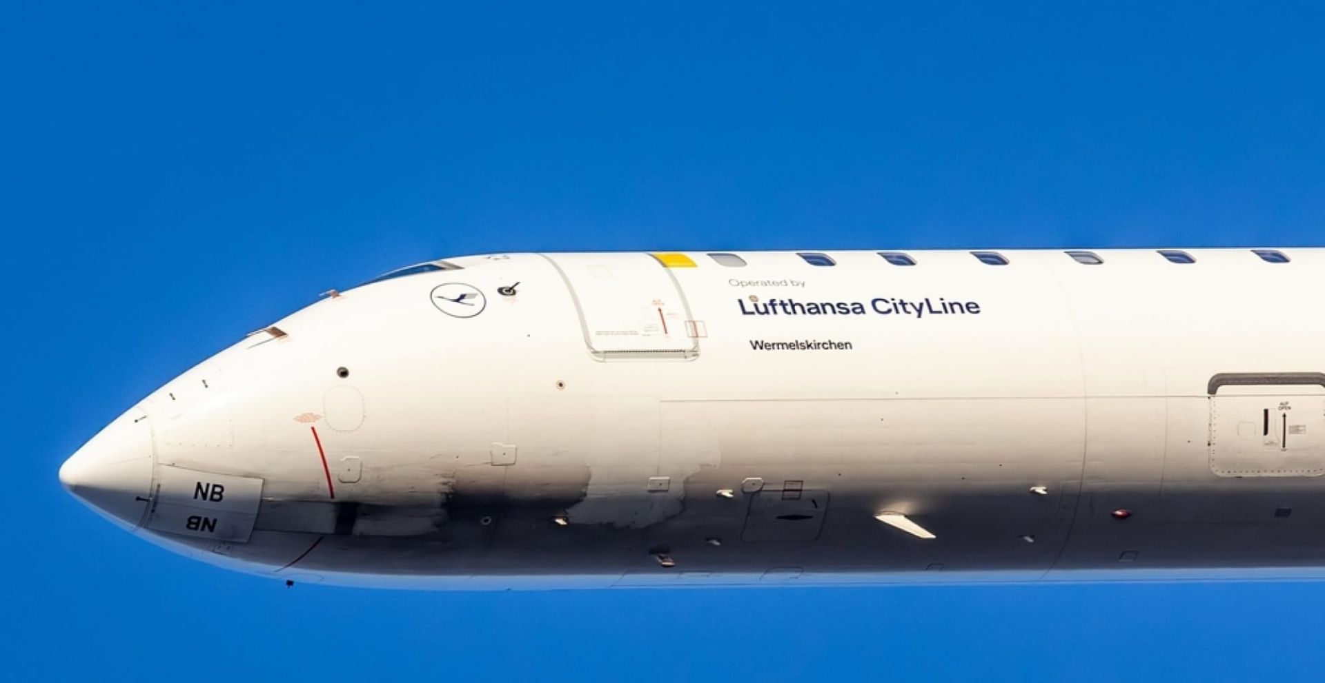 Lufthansa legt Cityline sofort still – 2.200 Mitarbeiter freigestellt, Streiks führen zu Totalschließung