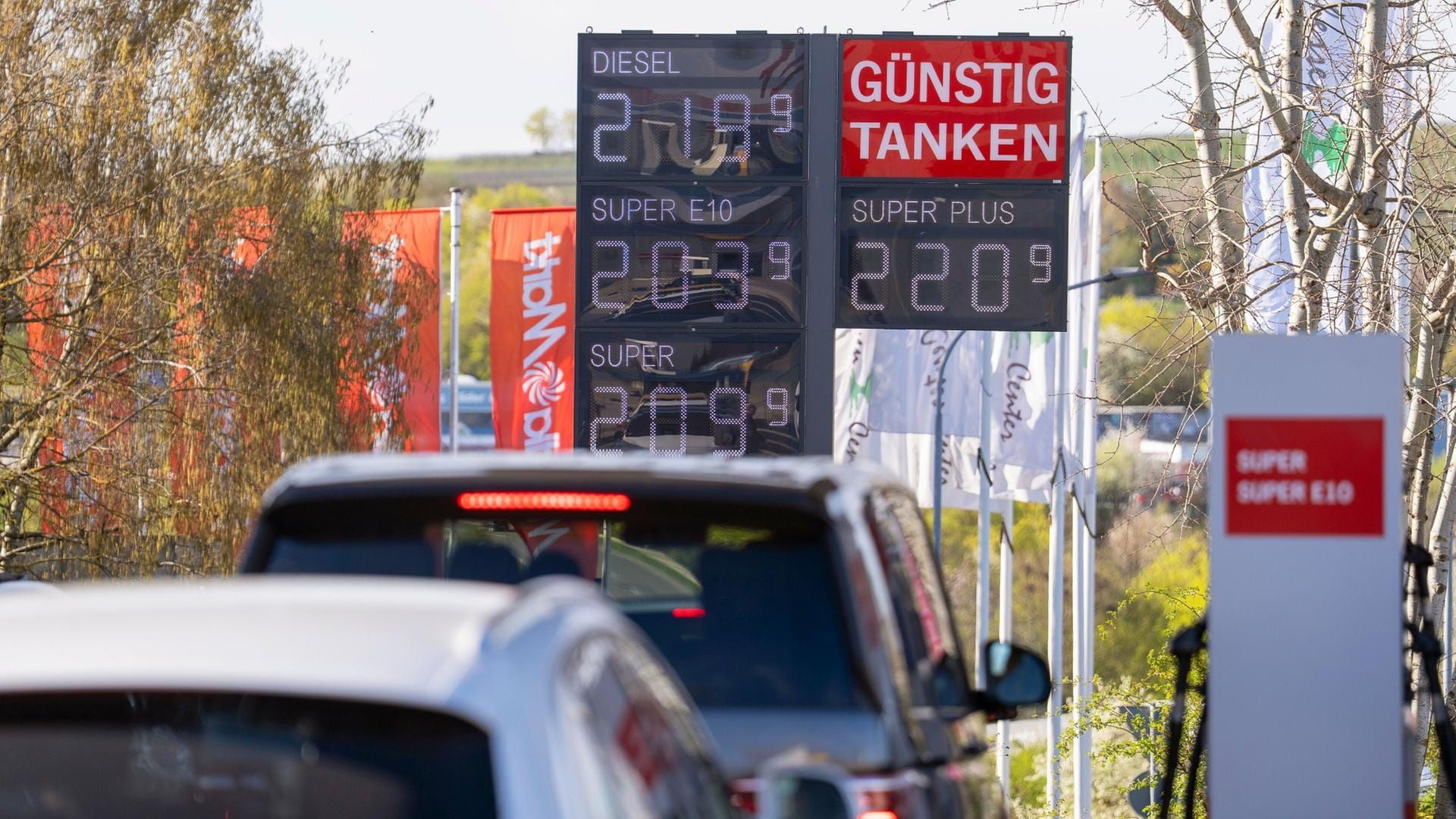 Regulierungs-Desaster: Tankstellen-Reform beschert Ölkonzernen Millionen-Geschenk