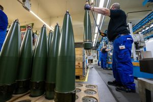 Rheinmetall-Paradox: Aktie stürzt ab während Deutschland die USA überholt