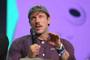 Showdown der Fitness-Gurus: Christian Wolf zerlegt das System Nikibrah – Harvard-Lüge entlarvt?