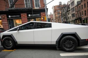 Tesla-Schock: Jeder fünfte Cybertruck geht an Musks eigene Firmen