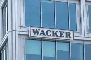 Wacker Chemie am Abgrund: Der toxische Cocktail aus Kriegsangst und Kahlschlag