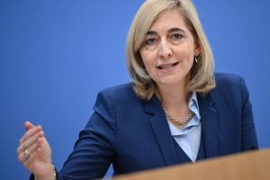 Warkens Mogelpackung: Reform deckt Milliardenloch nur bis 2028