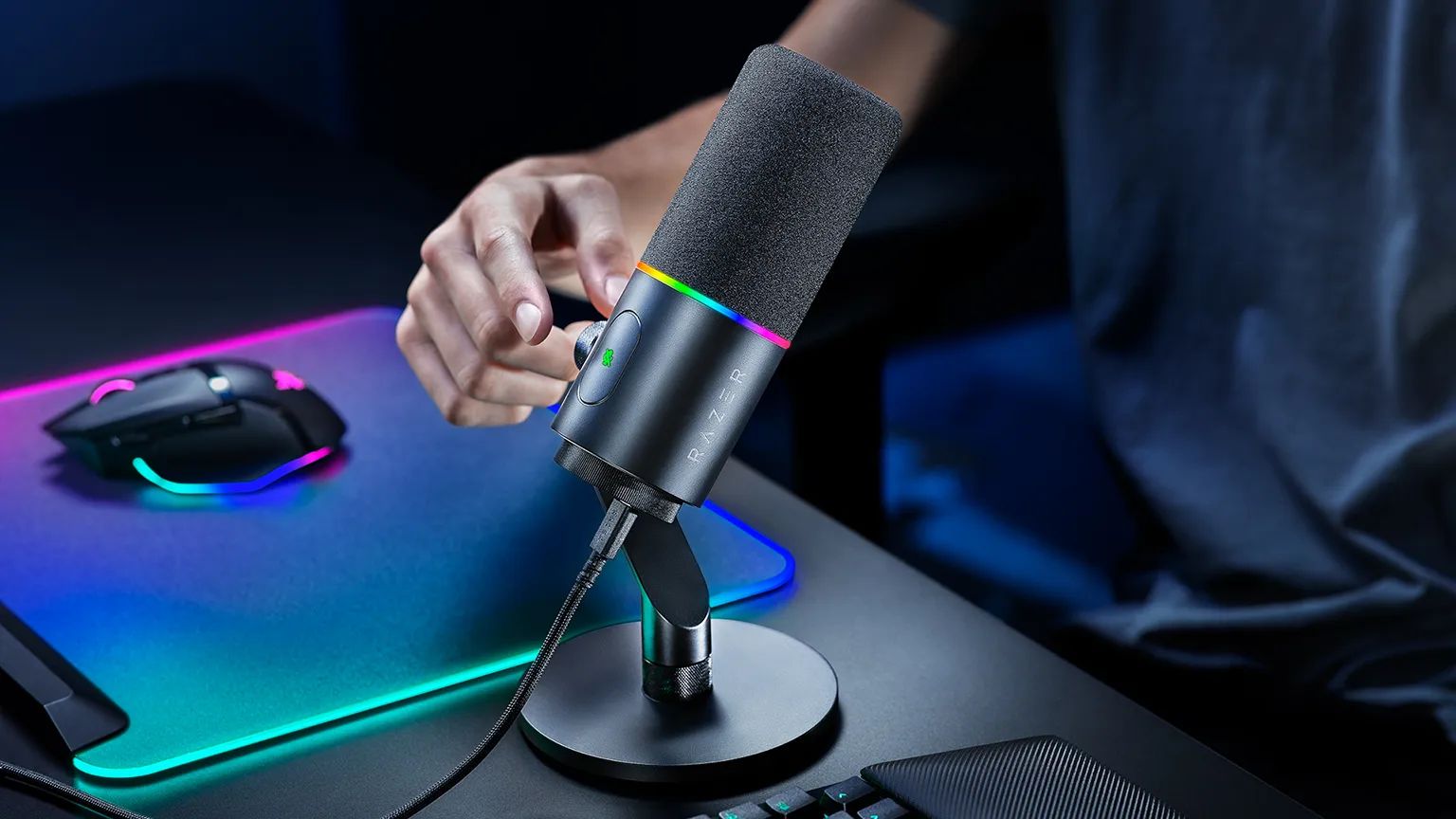 Das Razer Seiren V3 Pro kombiniert USB, XLR und 32 Bit Float