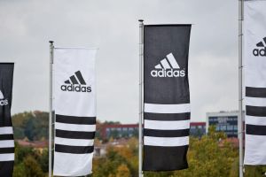 Adidas wächst zweistellig – doch Trumps Zölle könnten zur Stolperfalle werden