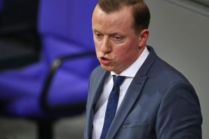 Adis Ahmetovic am 04.03.2026