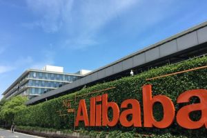 Alibaba erhöht Aktienrückkäufe und verzeichnet Kursgewinne