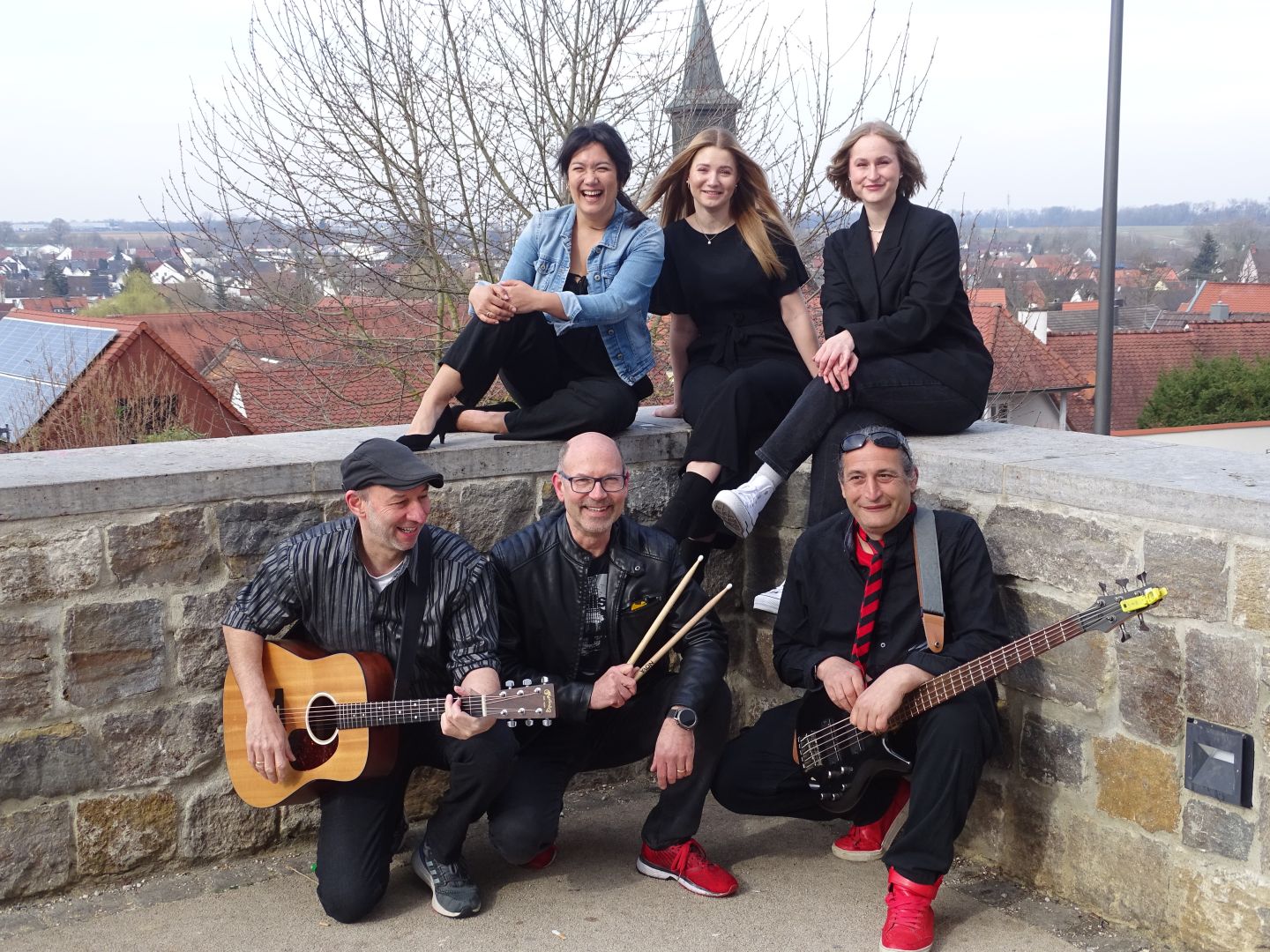 Am 14. Mai 2026 – Feiertagsmatinee mit der Band Smile a While