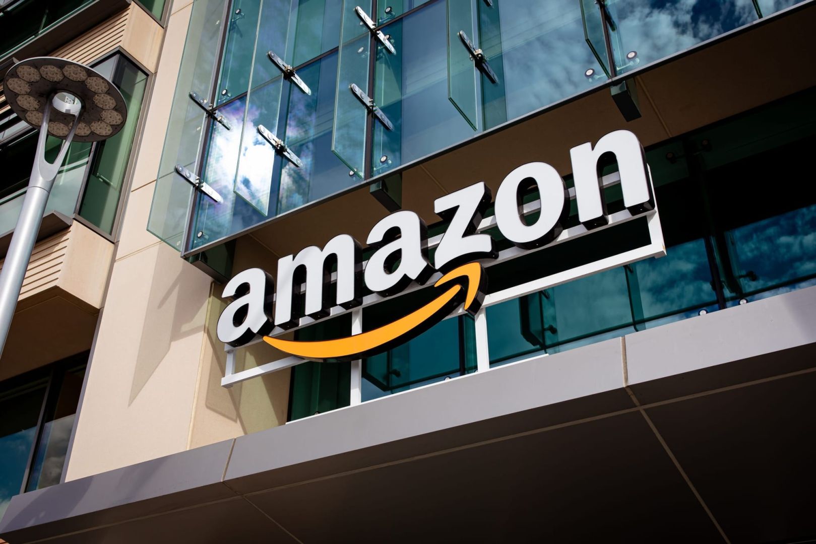 Amazon geht raus – und bleibt doch drin