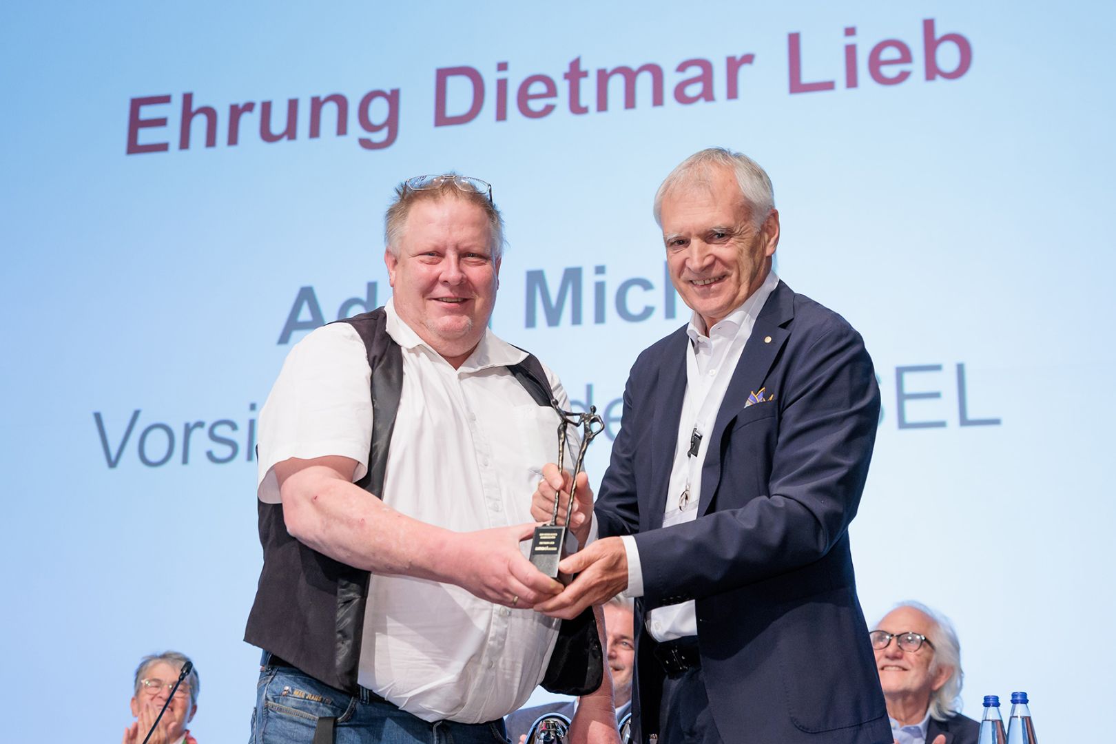 AMSEL-Skulptur für Dietmar Lieb aus Kernen