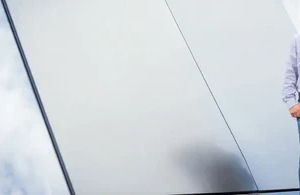 Anhänglichkeit oder Unsicherheit? Die Wahrheit hinter dem Verhalten deines Hundes