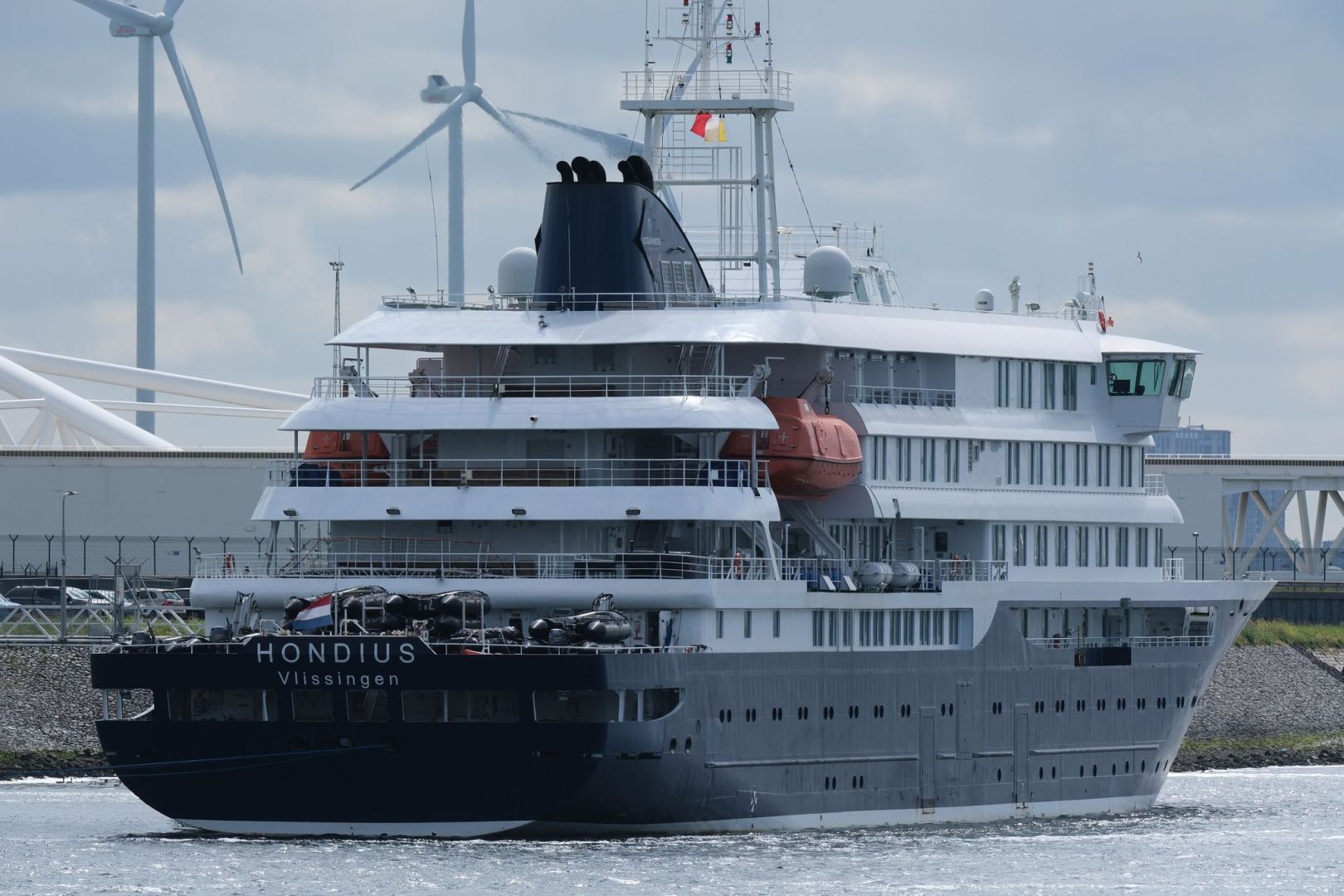 Ankunft des Kreuzfahrtschiffs «Hondius» im Hafen von Rotterdam