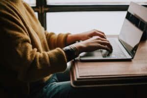 Apple und Intel kooperieren wieder bei zukünftigen Chips