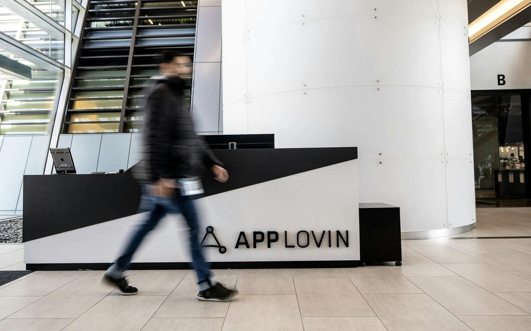 AppLovin überrascht mit Milliardenbewertung: KKR entgeht gigantischer Zugewinn
