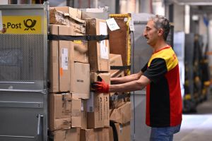 Arbeitnehmer aus Syrien bei DHL