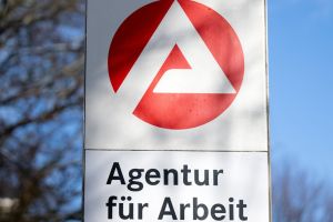 Arbeitsmarkt-Schock: Jobzahl fällt erstmals seit Corona
