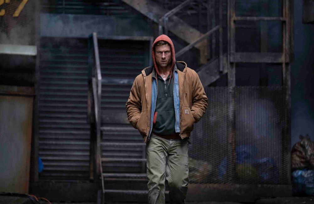 Arnold Schwarzenegger findet das Reboot von 'The Running Man' 'unglaublich', hat Glen Powell gesagt.