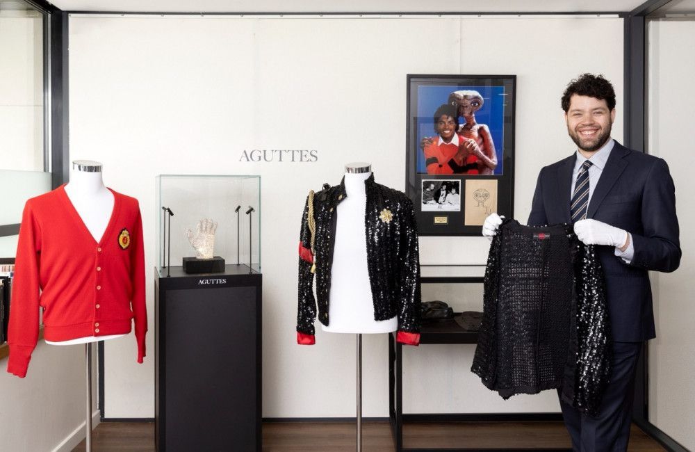 Arthur Perault und Michael Jackson-Erinnerungsstücke © Aguttes