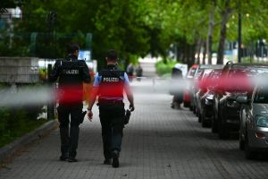 Attacke vor Wohnblock in Halle-Neustadt