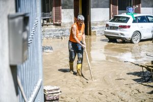 Aufräumarbeiten nach Unwetter in Italien