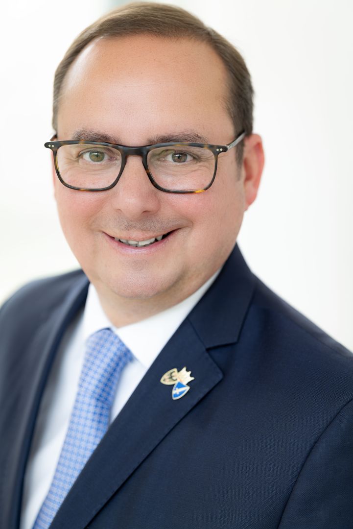 Aufsichtsrat der Theater und Philharmonie Essen beginnt neue Amtsperiode unter dem Vorsitz von Oberbürgermeister Thomas Kufen