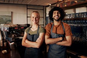 Aushilfen richtig einarbeiten: stressfreie Einarbeitung im Sommer