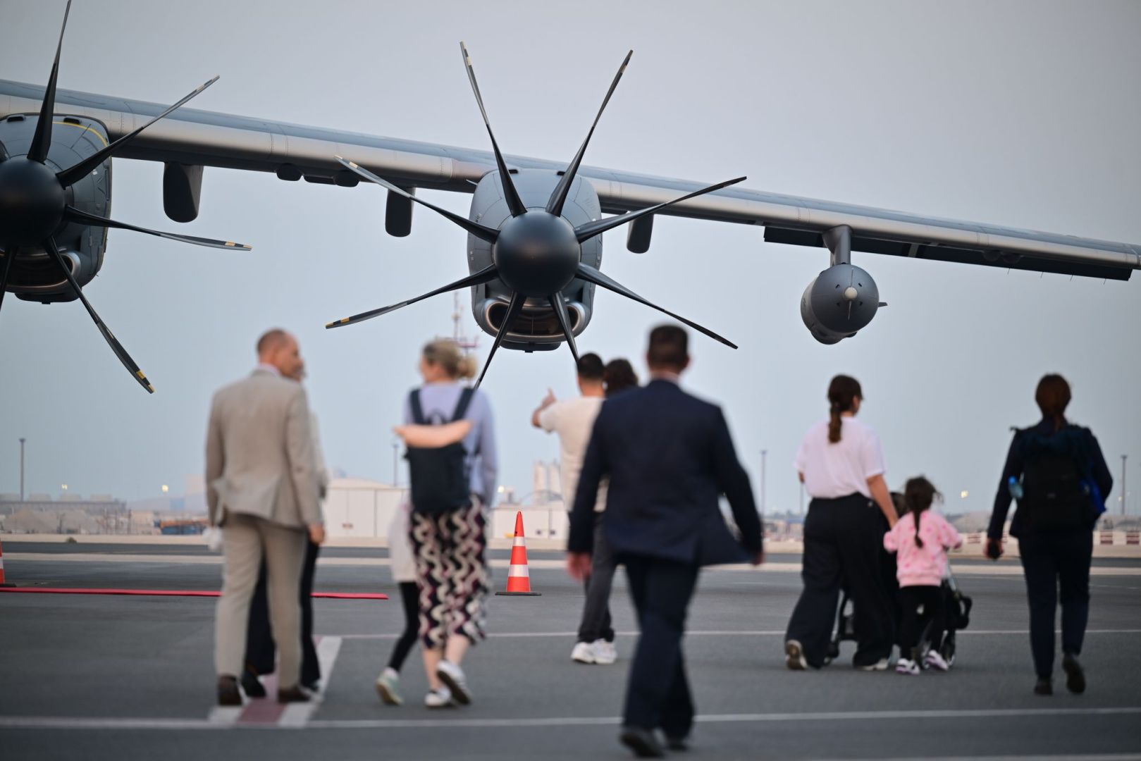 Außenminister Wadephul in Katar - Deutsche Reisende