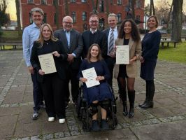 Auszeichnung für herausragende Abschlussarbeiten