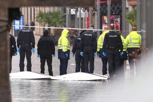 Auto fährt in Leipzig in Menschenmenge - Polizei am Tatort am 05.05.2026