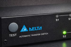 Automatischer Transferschalter für redundante Stromversorgung im Serverrack für bis zu 16A