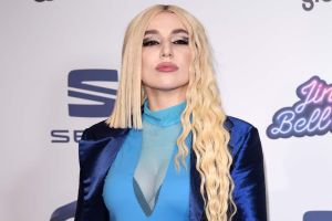 Ava Max hat ihre bevorstehende Tour schon wieder abgesagt.