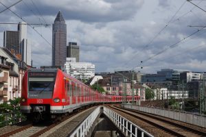 Bahn erwartet 2026 die operative Rückkehr in die Gewinnzone