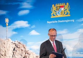 Bayerisches Kabinett tagt mit Bundeskanzler Merz