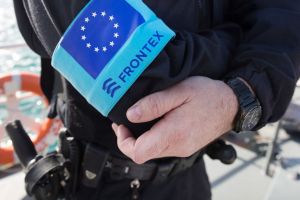 Beamter der EU-Grenzschutzagentur Frontex