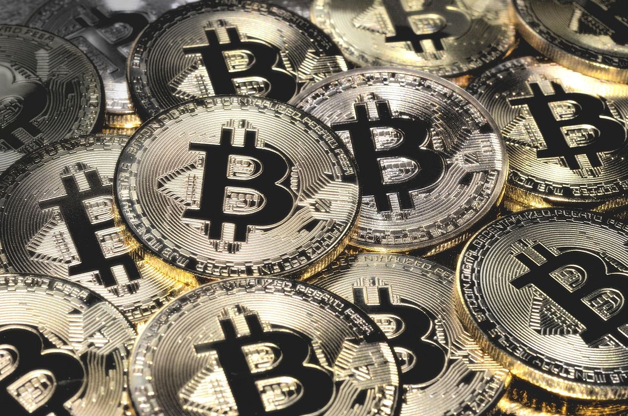 bitcoin, crypto, finance, coins, money, currency, cryptocurrency, blockchain, investment, closeup