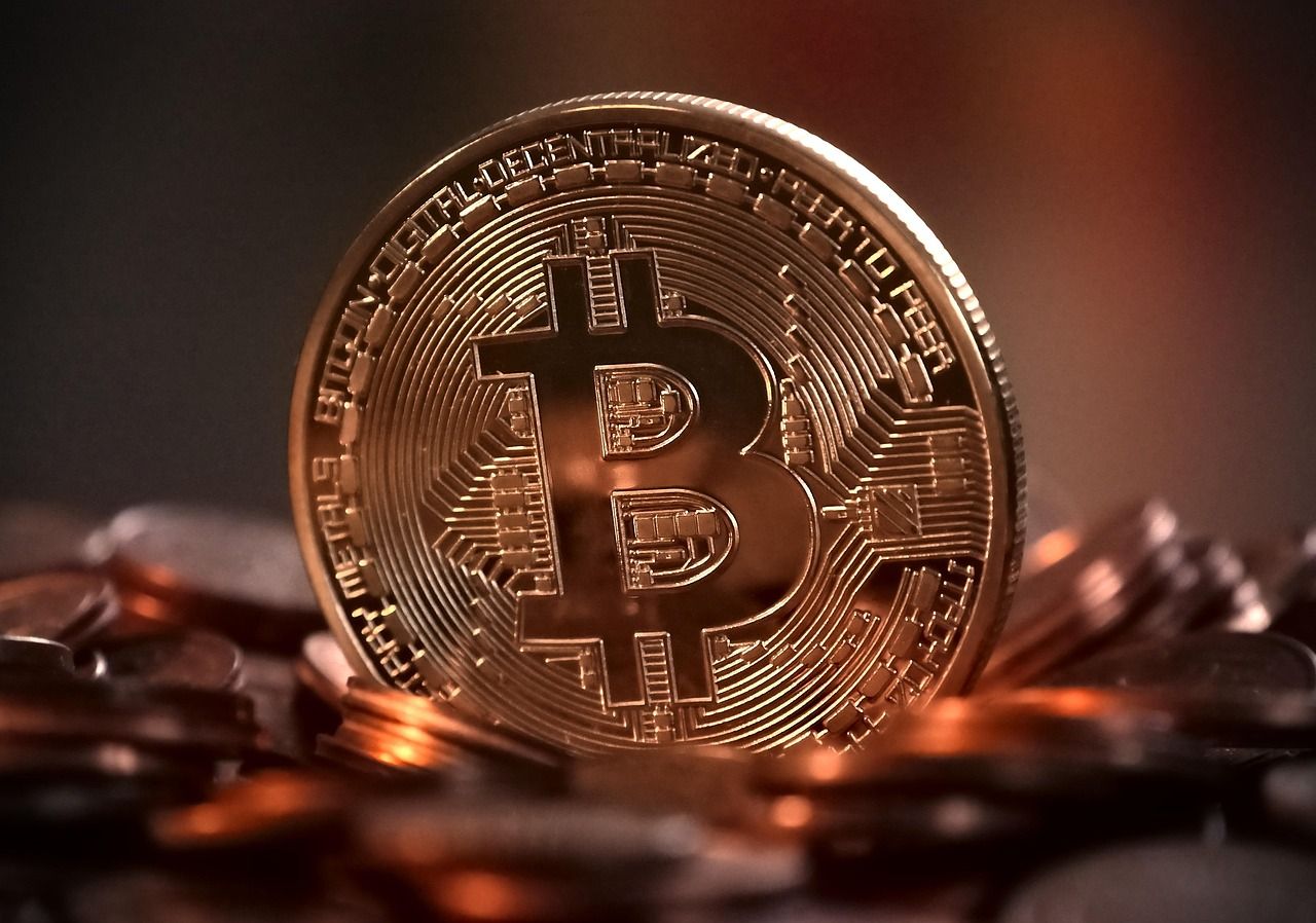 bitcoin, cryptocurrency, digital, money, electronic, coin, virtual, cash, payment, currency