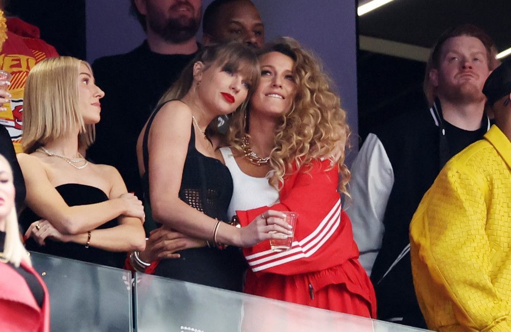 Blake Lively soll Taylor Swift gebeten haben, ihre Textnachrichten zu löschen.