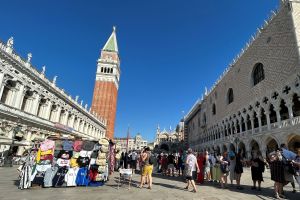 Blick auf den Markusplatz in Venedig