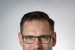 bluechip erweitert Display-Portfolio und vertieft Zusammenarbeit mit AOC